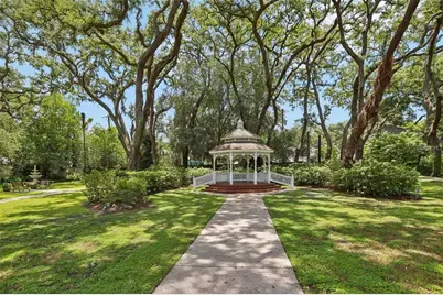 201 Redwood Avenue, Tampa, FL 33617 - Photo 37