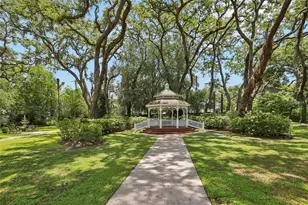 201 Redwood Ave, Tampa, FL 33617 - Photo 37