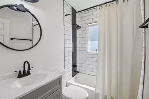 201 Redwood Ave, Tampa, FL 33617 - Photo 21