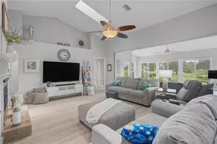6207 Huntington Dr, Zephyrhills, FL 33542 - Photo 15