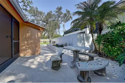 1247 Monticello Boulevard N, Saint Petersburg, FL 33703 - Photo 39