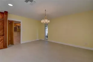1247 Monticello Blvd N, Saint Petersburg, FL 33703 - Photo 21