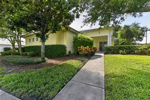 2555 Pinellas Point Dr S, Saint Petersburg, FL 33706 - Photo 1