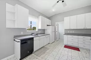 4628 Corsage Dr, Lutz, FL 33558 - Photo 7