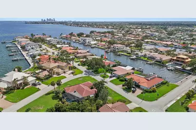 1985 Carolina Avenue NE, Saint Petersburg, FL 33703 - Photo 55