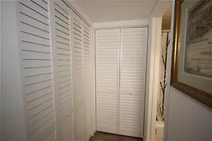 4880 Locust St NE, Saint Petersburg, FL 33703 - Photo 11