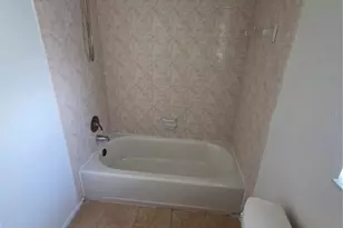 2010 Branch Tree Ln, Brandon, FL 33511 - Photo 23
