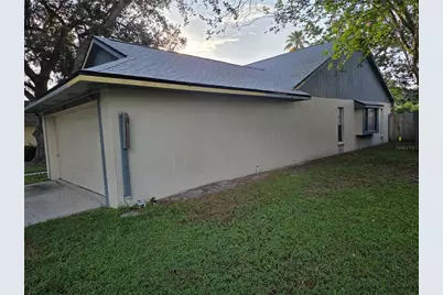 2010 Branch Tree Lane, Brandon, FL 33511 - Photo 3