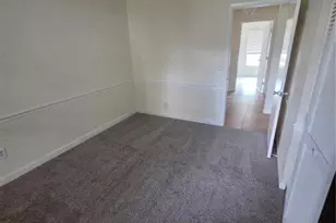 2010 Branch Tree Ln, Brandon, FL 33511 - Photo 19