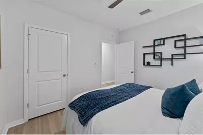 10918 Trailing Vine Drive, Tampa, FL 33610 - Photo 15