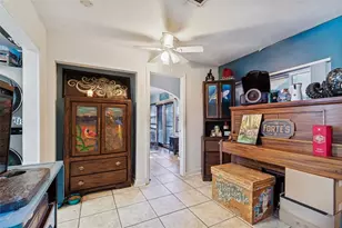 2120 Coronada Way S, Saint Petersburg, FL 33712 - Photo 13
