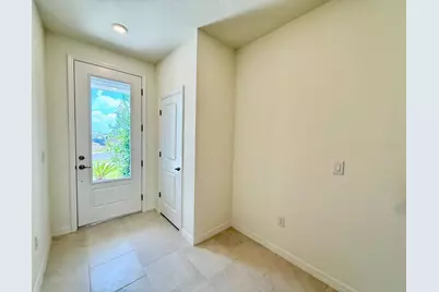 6404 Jensen View Avenue, Apollo Beach, FL 33572 - Photo 5
