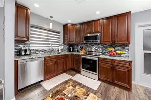 1833 Hunt Ln, Clearwater, FL 33764 - Photo 9