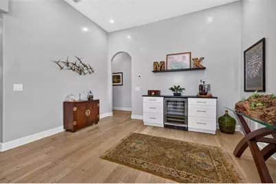 815 59th Avenue NE, Saint Petersburg, FL 33703 - Photo 5