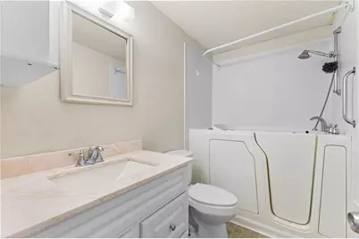 10410 N Central Avenue, Tampa, FL 33612 - Photo 9