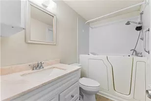 10410 N Central Ave, Tampa, FL 33612 - Photo 9