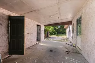 2608 E Yukon St, Tampa, FL 33604 - Photo 9