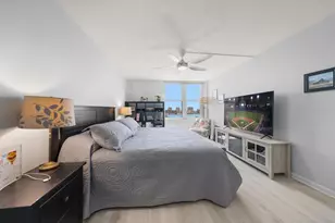400 Island Way, Clearwater Beach, FL 33767 - Photo 19