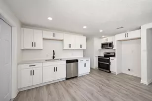 502 NW Crystal St, Crystal River, FL 34428 - Photo 5