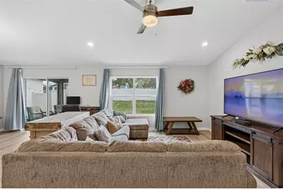 9972 Mesic Woods Avenue, Seffner, FL 33584 - Photo 9