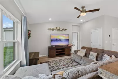 9972 Mesic Woods Avenue, Seffner, FL 33584 - Photo 7