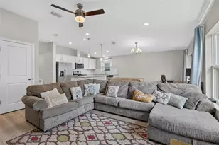 9972 Mesic Woods Ave, Seffner, FL 33584 - Photo 11