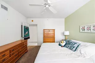 1200 Country Club Dr, Largo, FL 33771 - Photo 37