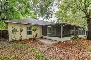 4914 N Mendenhall Dr, Tampa, FL 33603 - Photo 19