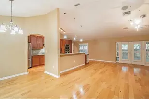 4914 N Mendenhall Dr, Tampa, FL 33603 - Photo 3
