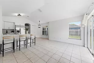 6048 Sand Key Ln, Wesley Chapel, FL 33545 - Photo 13