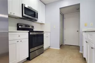 1661 Fluorshire Dr, Brandon, FL 33511 - Photo 7
