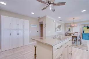 7600 Sun Island Dr S, South Pasadena, FL 33707 - Photo 21