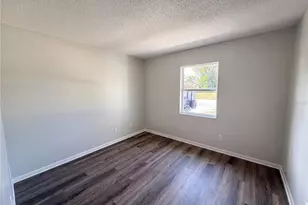 9281 Bay Dr, Spring Hill, FL 34608 - Photo 13