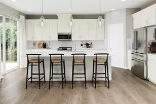 12847 Treeline Rdg Ave, San Antonio, FL 33576 - Photo 3