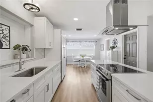 2190 Scotland Dr, Clearwater, FL 33763 - Photo 9