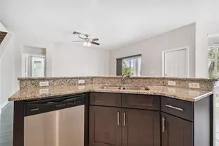 5222 Clover Mist Dr, Apollo Beach, FL 33572 - Photo 7