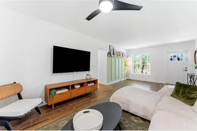 3905 W Pearl Avenue, Tampa, FL 33611 - Photo 9