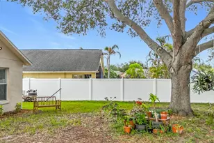 7016 Jamestown Manor Dr, Riverview, FL 33578 - Photo 37