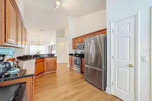 7016 Jamestown Manor Dr, Riverview, FL 33578 - Photo 7