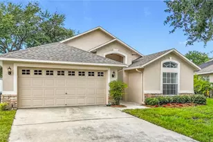 7016 Jamestown Manor Dr, Riverview, FL 33578 - Photo 3