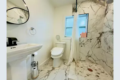 2238 Quincy Street S, Saint Petersburg, FL 33711 - Photo 9