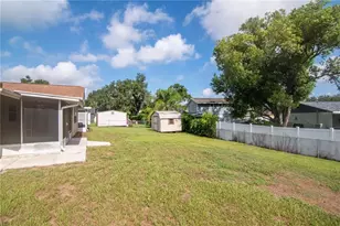 1208 Lady Guinevere Dr, Valrico, FL 33594 - Photo 33