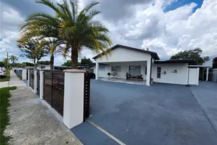 7514 Paradise Pl, Tampa, FL 33619 - Photo 3