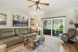 302 Buckingham Pl, Palm Harbor, FL 34684 - Photo 7