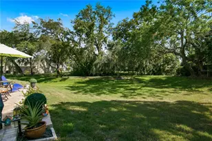 302 Buckingham Pl, Palm Harbor, FL 34684 - Photo 23