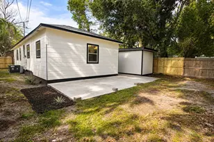 657 15th Ave S, Saint Petersburg, FL 33701 - Photo 17