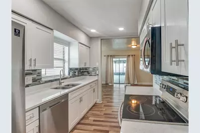 13346 Moran Drive, Tampa, FL 33618 - Photo 11