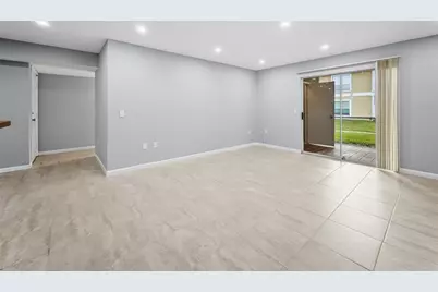 9481 Highland Oak Drive #1502, Tampa, FL 33647 - Photo 7