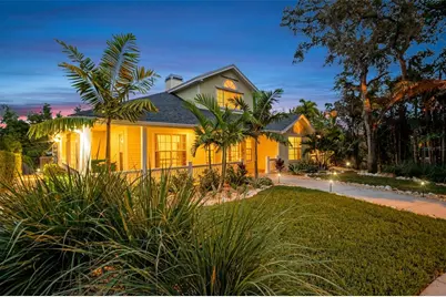 266 Florida Boulevard, Crystal Beach, FL 34681 - Photo 5
