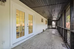 10930 N Aster Ave, Tampa, FL 33612 - Photo 13